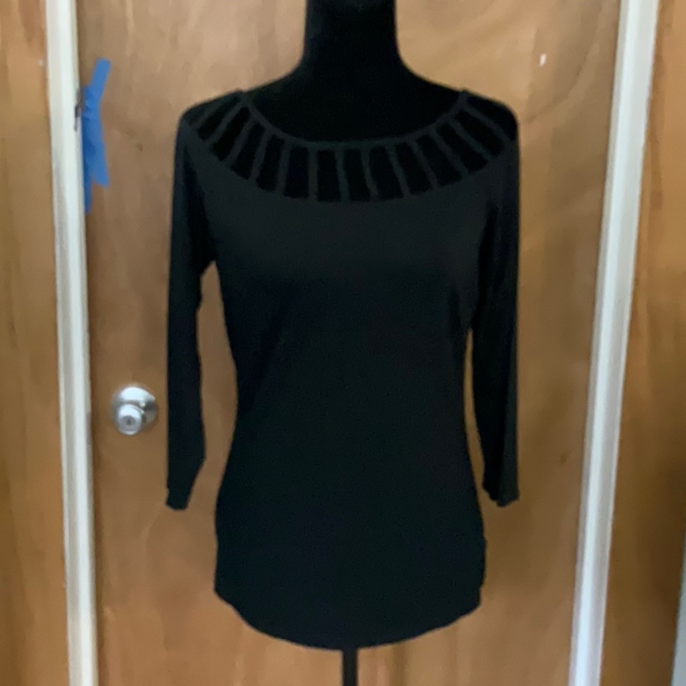 Open neck black T